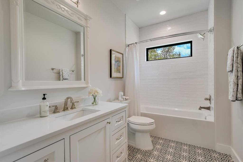 Horseshoe Bay West - Residential