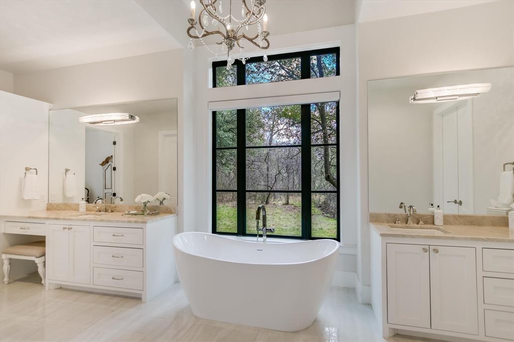 Horseshoe Bay West - Residential