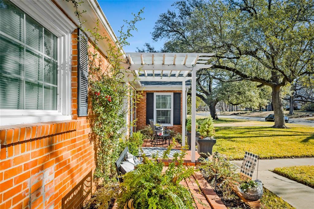 1415 Bluebonnet Drive