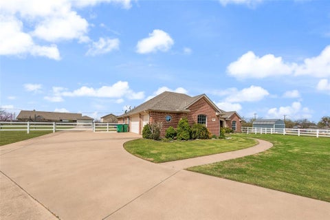 Photo of 14001 Oak Bark Drive, Haslet, TX 76052 (MLS # 21210995)