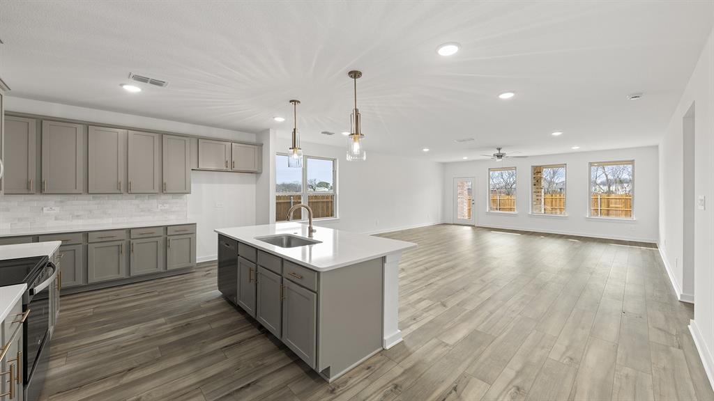 Sheppard's Place - Residential