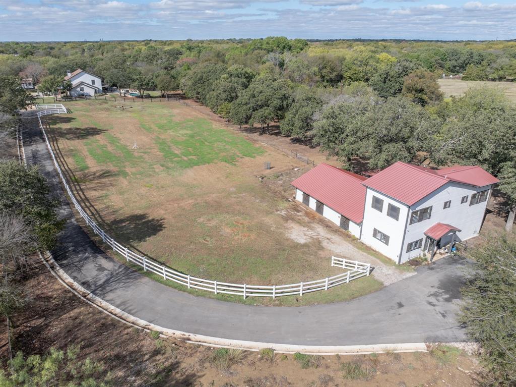 Emerald Sound At Lake Lewisvil - Residential