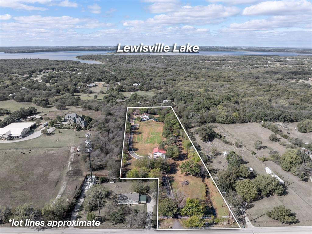 Emerald Sound At Lake Lewisvil - Residential