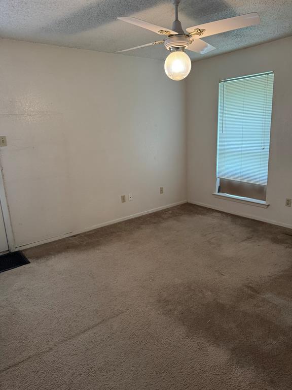2101 Mistletoe Avenue