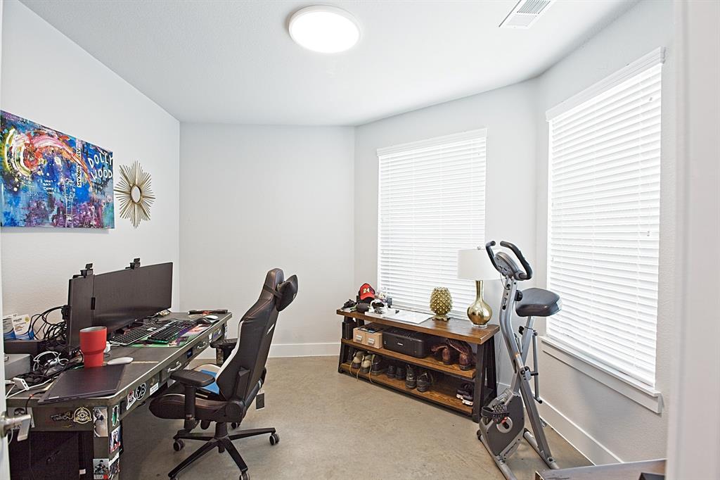 Dallas, Texas 75206, United States, 2 Bedrooms Bedrooms, ,3 BathroomsBathrooms,Residential,Active,210322