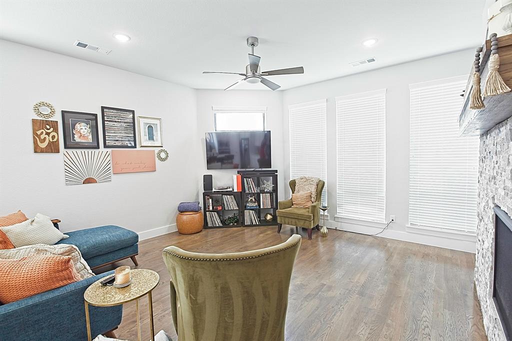 Dallas, Texas 75206, United States, 2 Bedrooms Bedrooms, ,3 BathroomsBathrooms,Residential,Active,210322