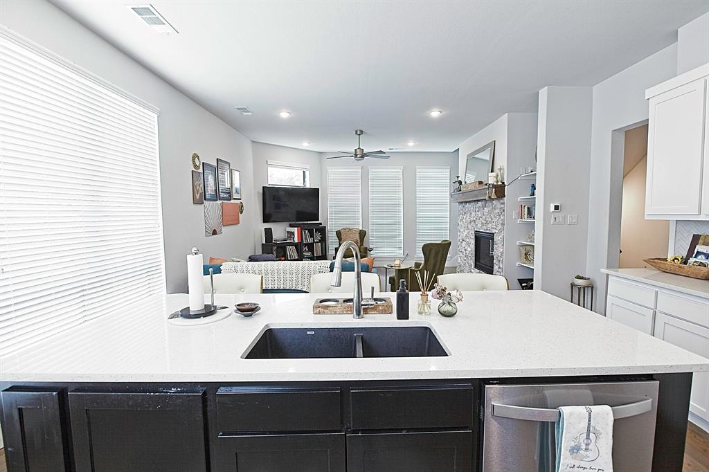 Dallas, Texas 75206, United States, 2 Bedrooms Bedrooms, ,3 BathroomsBathrooms,Residential,Active,210322