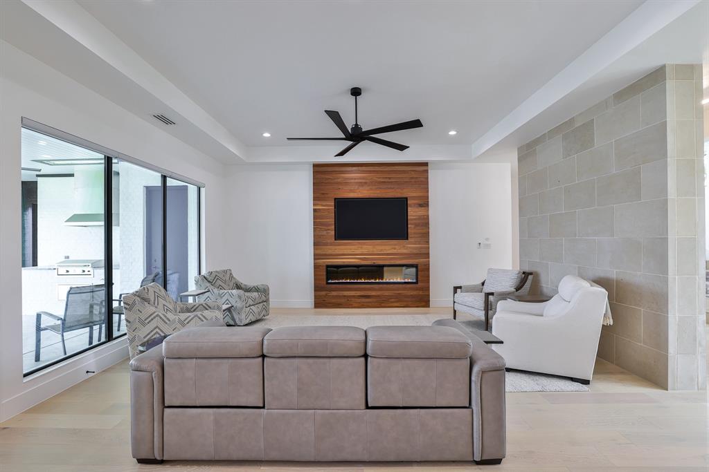 Lake Weatherford - Residential