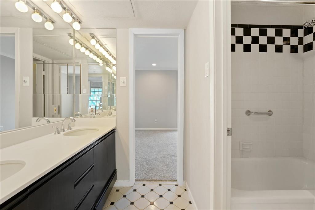 Travis Ave Condo 4409 - Residential Lease