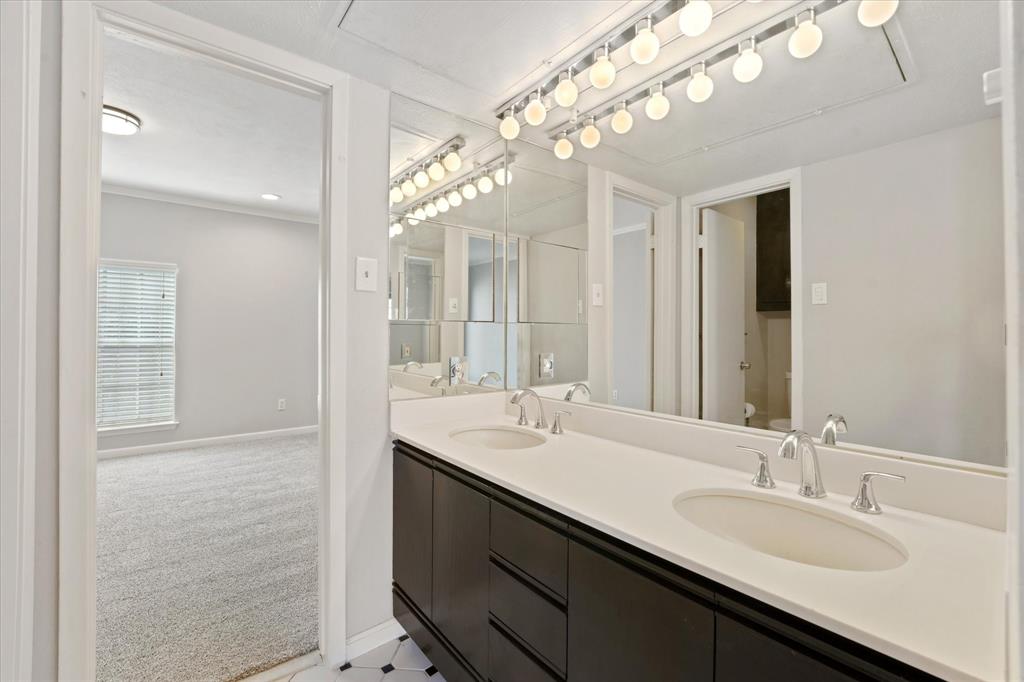 Travis Ave Condo 4409 - Residential Lease