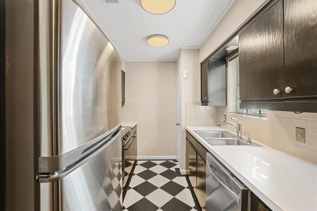 Travis Ave Condo 4409 - Residential Lease