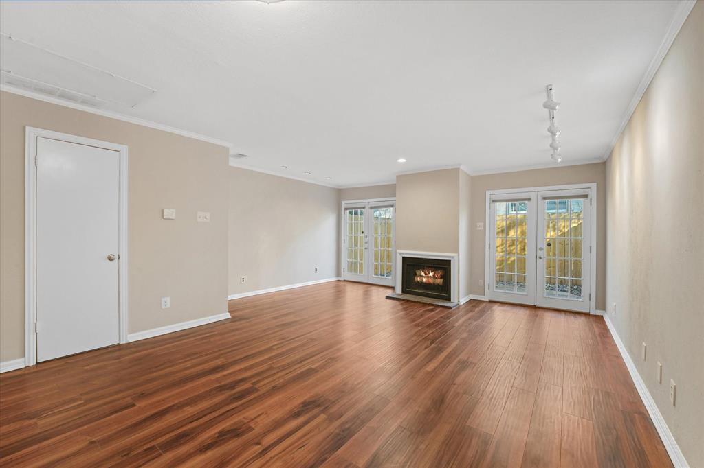 Travis Ave Condo 4409 - Residential Lease