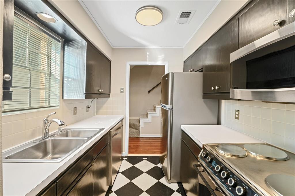 Travis Ave Condo 4409 - Residential Lease