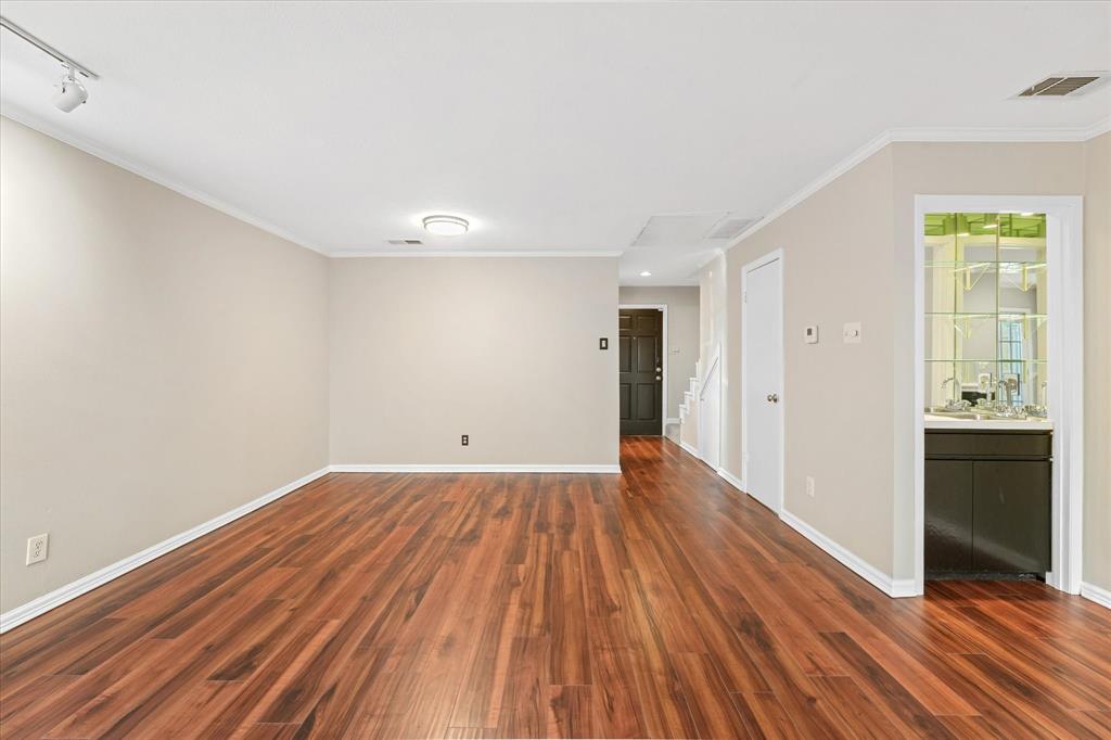 Travis Ave Condo 4409 - Residential Lease