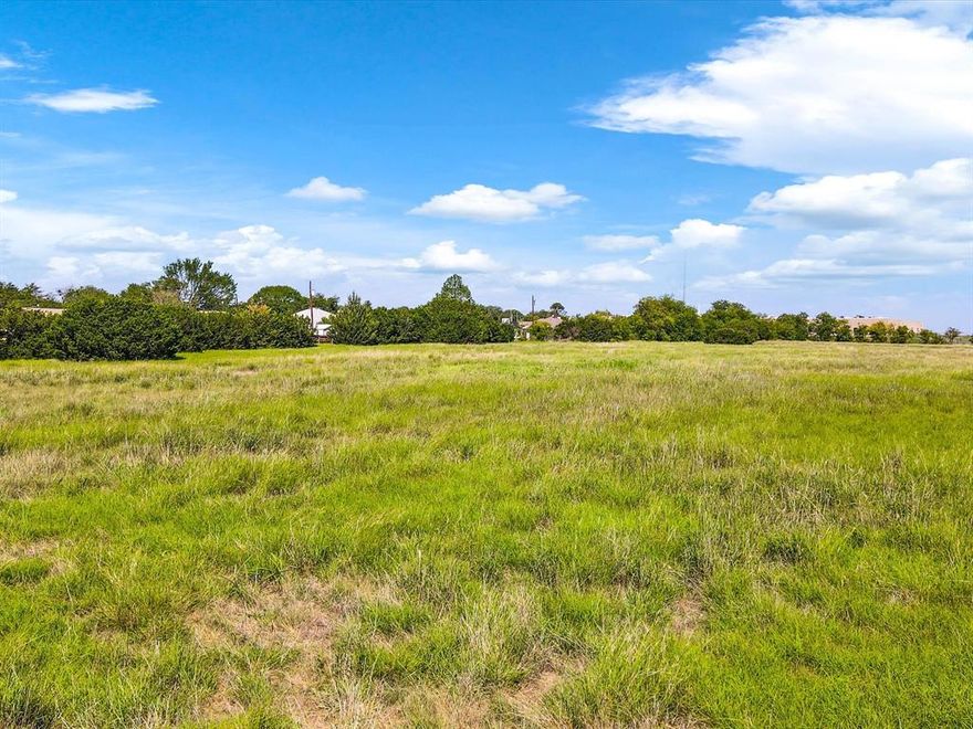 Prime development property in Godley just off of FM 917.  There is just under 10 acres.  Great location close to the schools .  Call today for more information on this great property