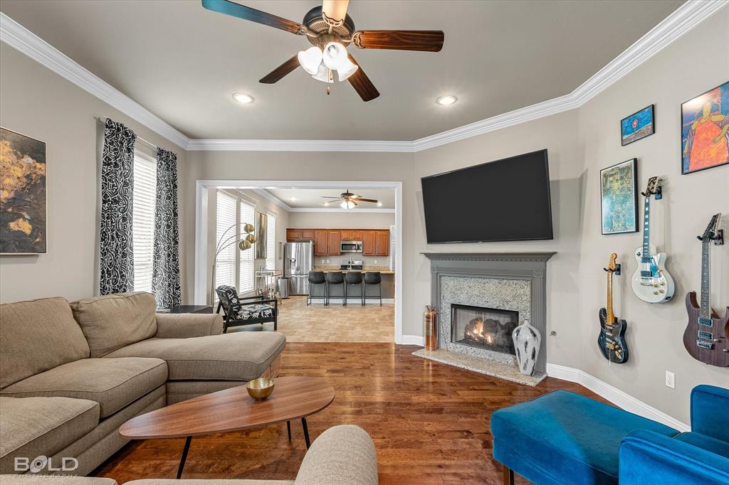 2720 E Crescent Cove