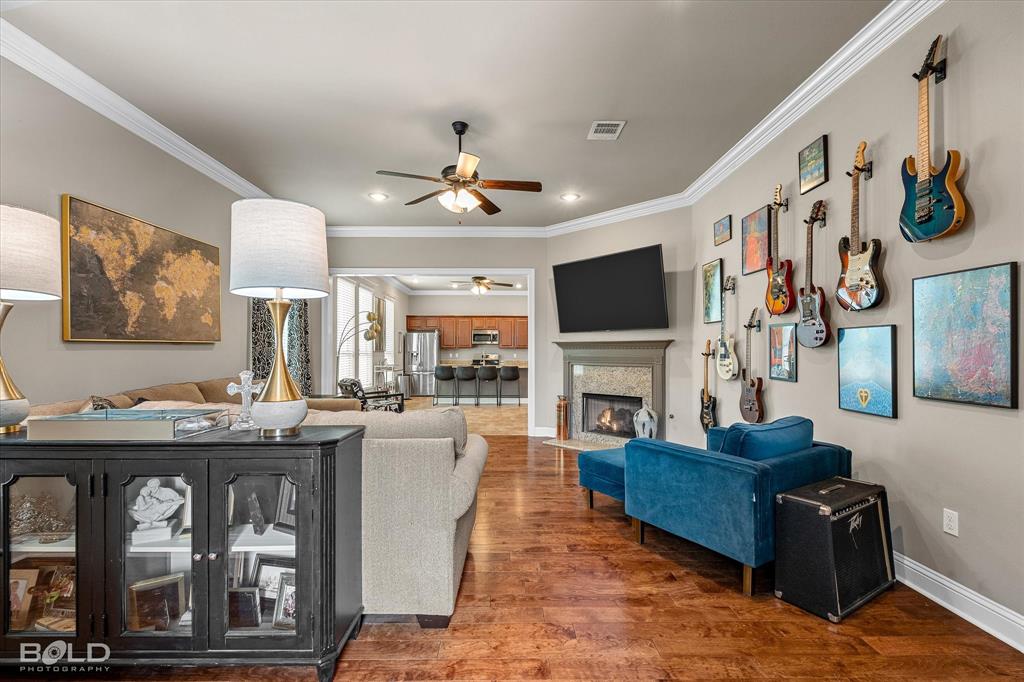 2720 E Crescent Cove