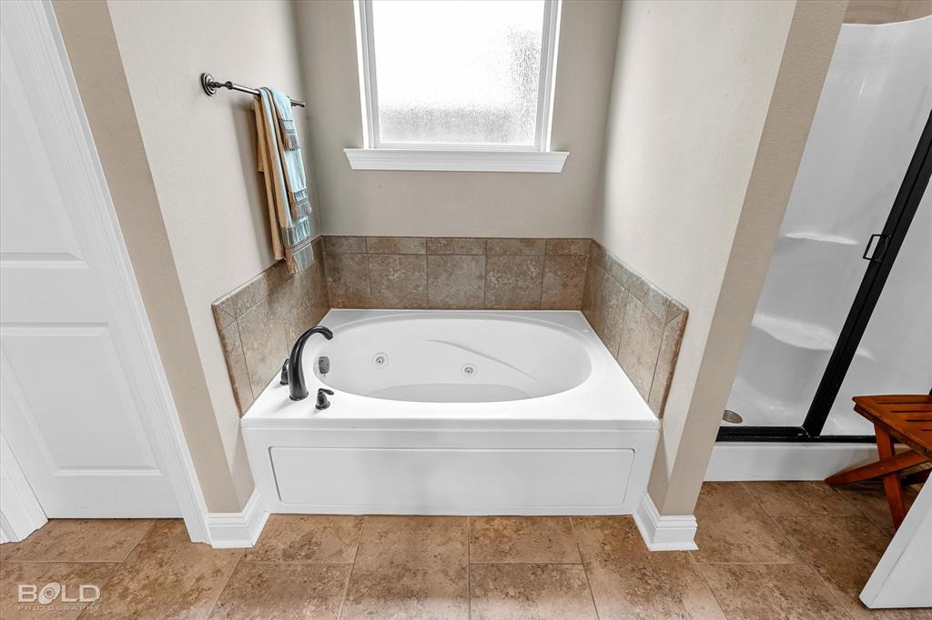 Shreveport, Louisiana 71105, United States, 3 Bedrooms Bedrooms, ,2 BathroomsBathrooms,Residential,Active,146805