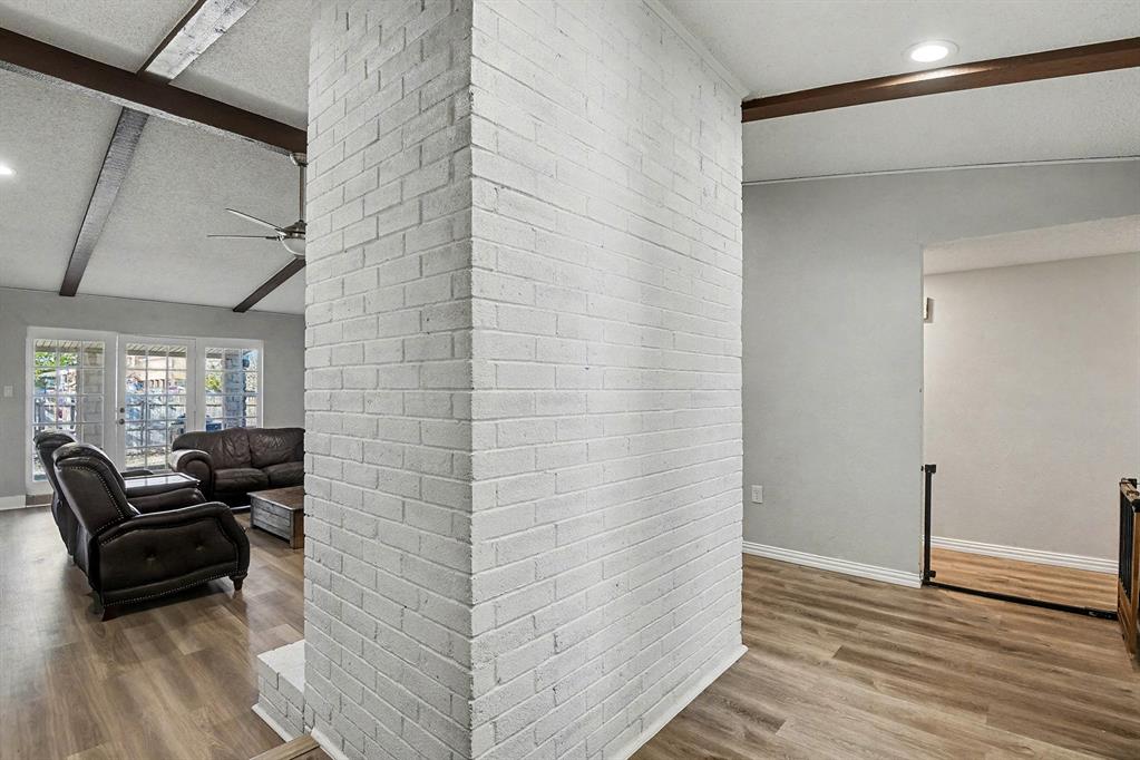 6709 Sunnybank Drive