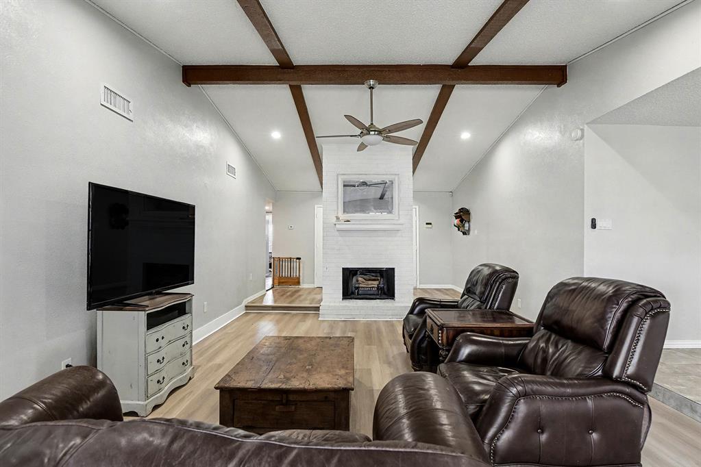 6709 Sunnybank Drive