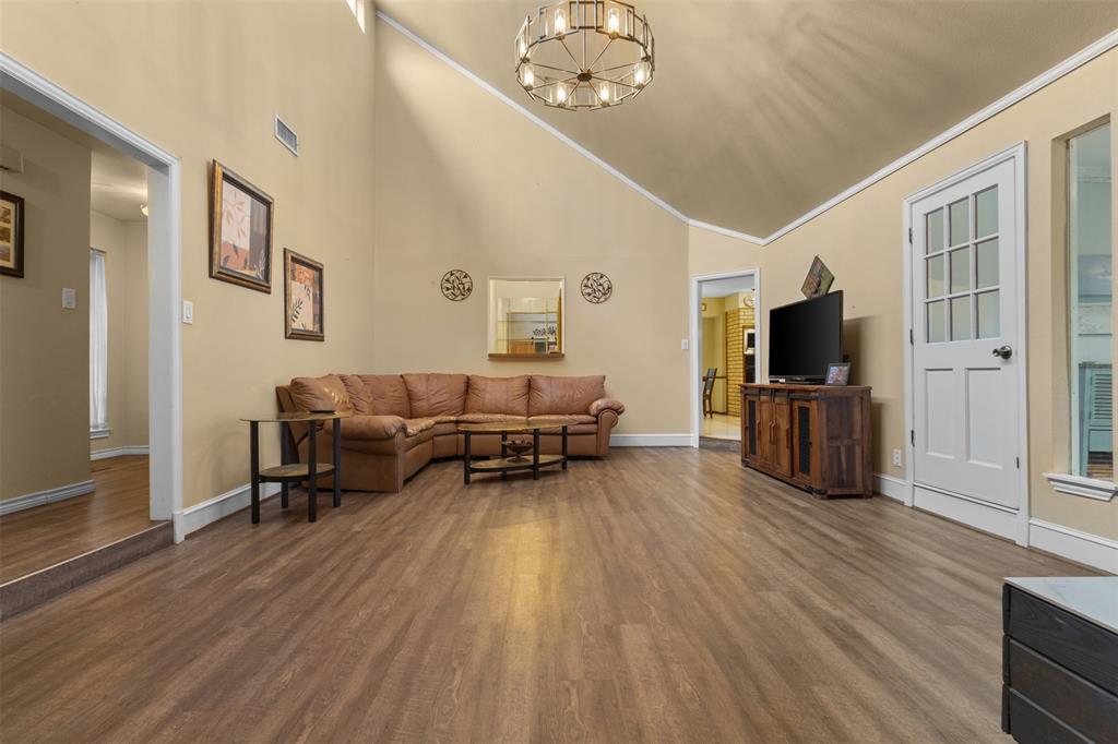 1617 Westridge Drive