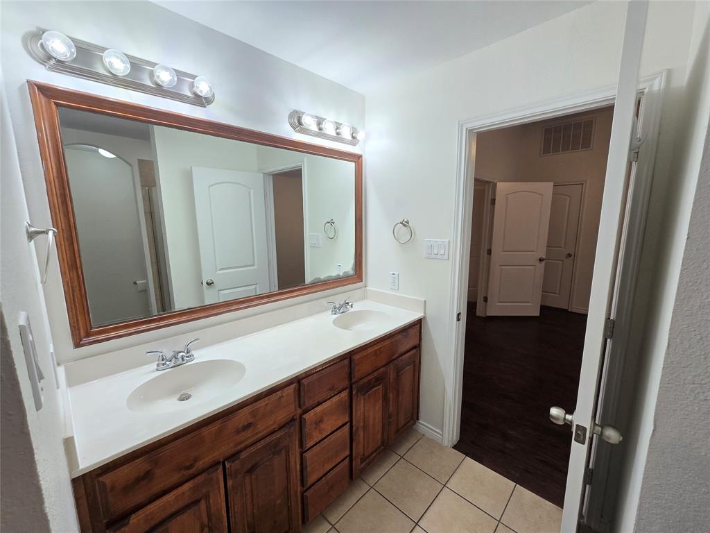 Golden Pond Estate - Residential Lease