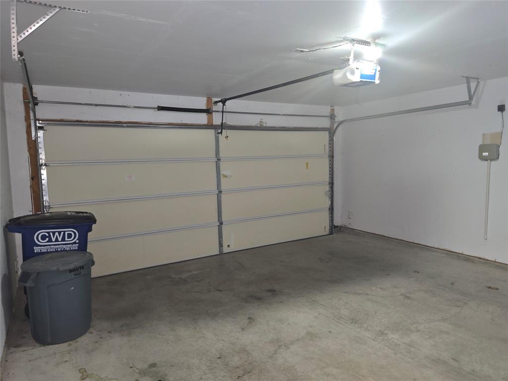 Golden Pond Estate - Residential Lease