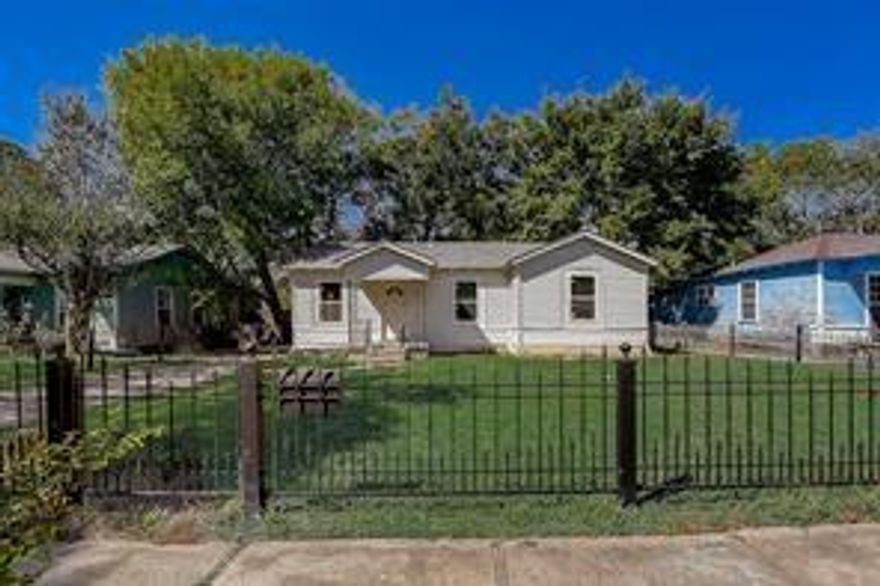 Charming 3-Bedroom Starter Home with Detached Garage

Welcome to this inviting 3-bedroom, 1 bath home offering endless potential! Perfect as a starter home or investment property, this residence features a detached garage and a comfortable floor plan ready for your personal touch.  Bring your decorating ideas to make it your own, or enjoy its simplicity just as it is.

With a spacious yard and plenty of of room to relax or entertain, this home provides a great opportunity to build equity and create lasting memories.  Whether you're a first-time buyer or looking to downsize, this property is full of charm and possibilities.

Don't miss out on this affordable opportunity-schedule your showing today!