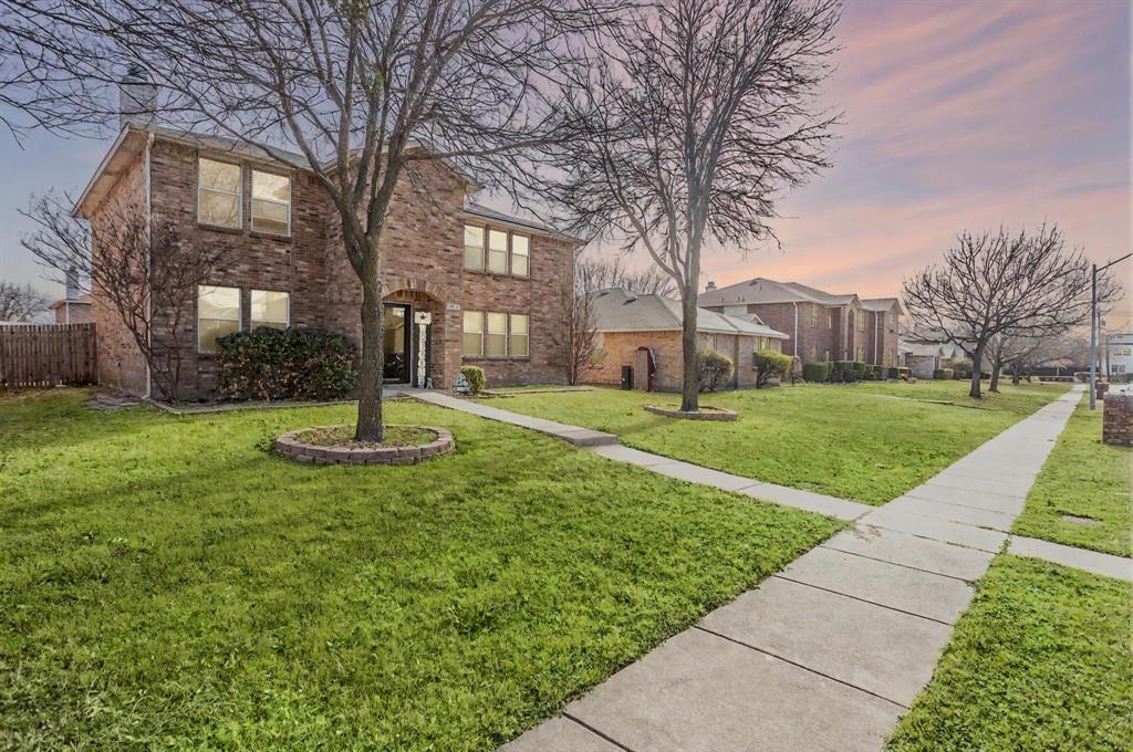 1512 Golden Grass Drive