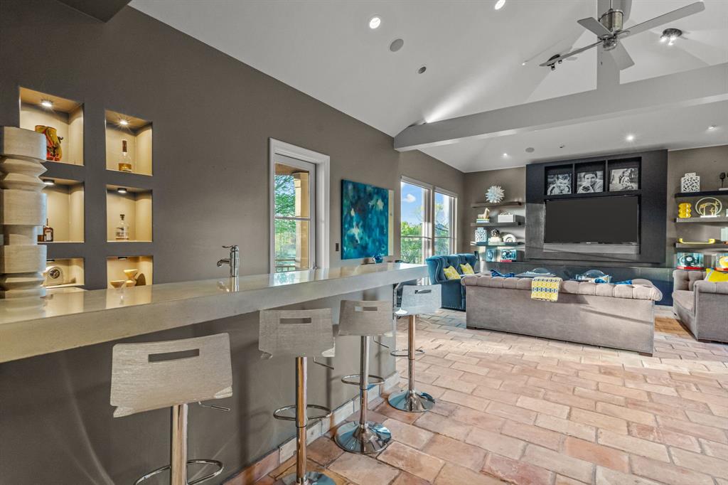 Vaquero Arthur - Residential