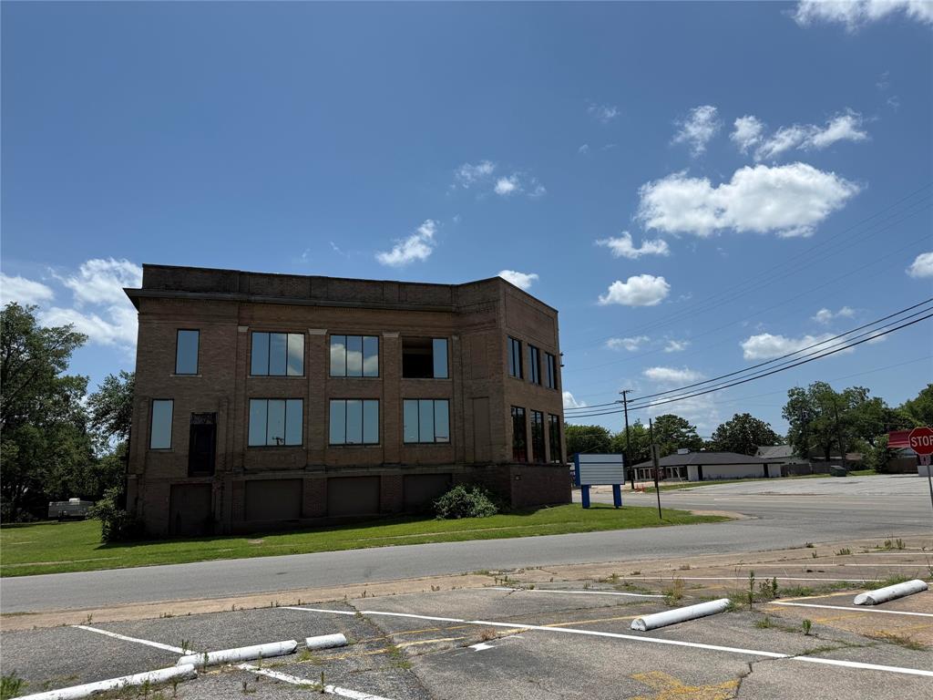 Dumas J P Add - Commercial Sale