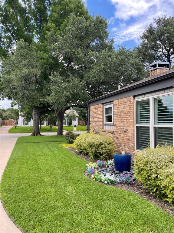 2112 Quail Run Drive