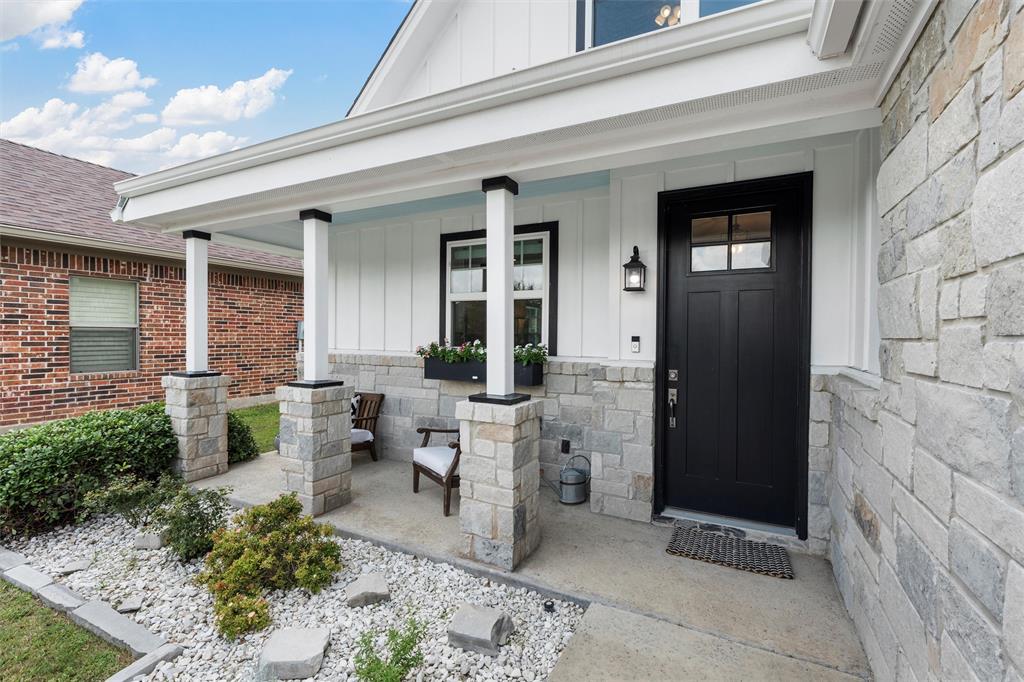 38 N Shore Circle