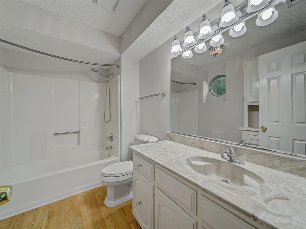 Hollywood Estate - Residential