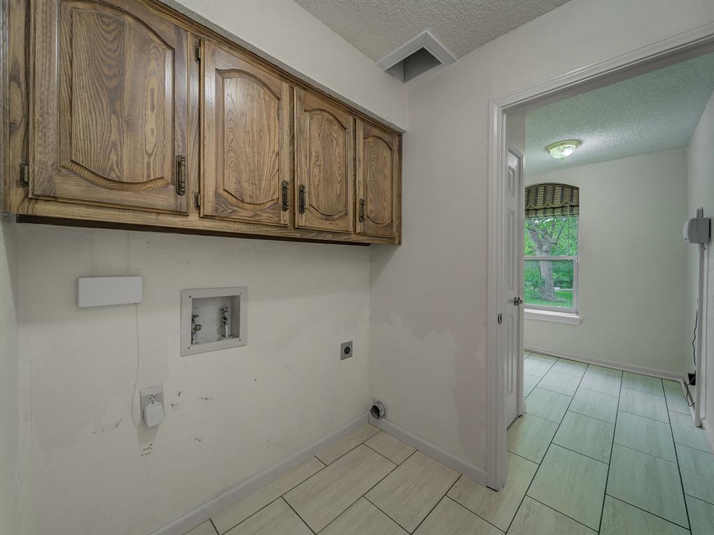 Hollywood Estate - Residential