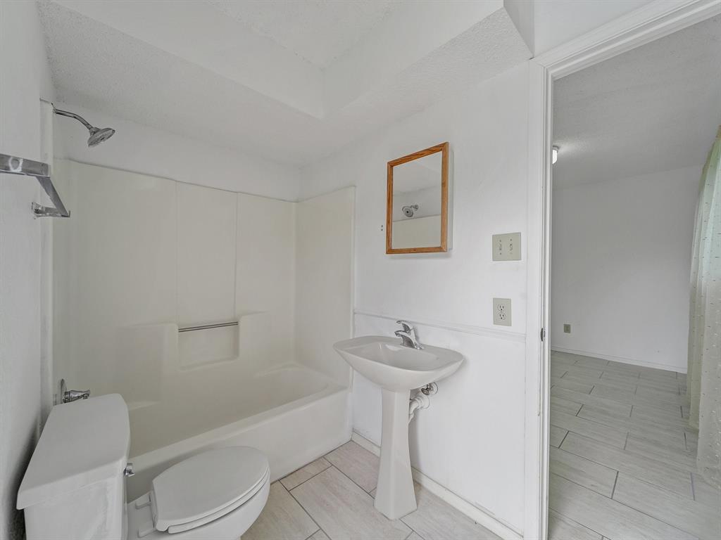 Hollywood Estate - Residential