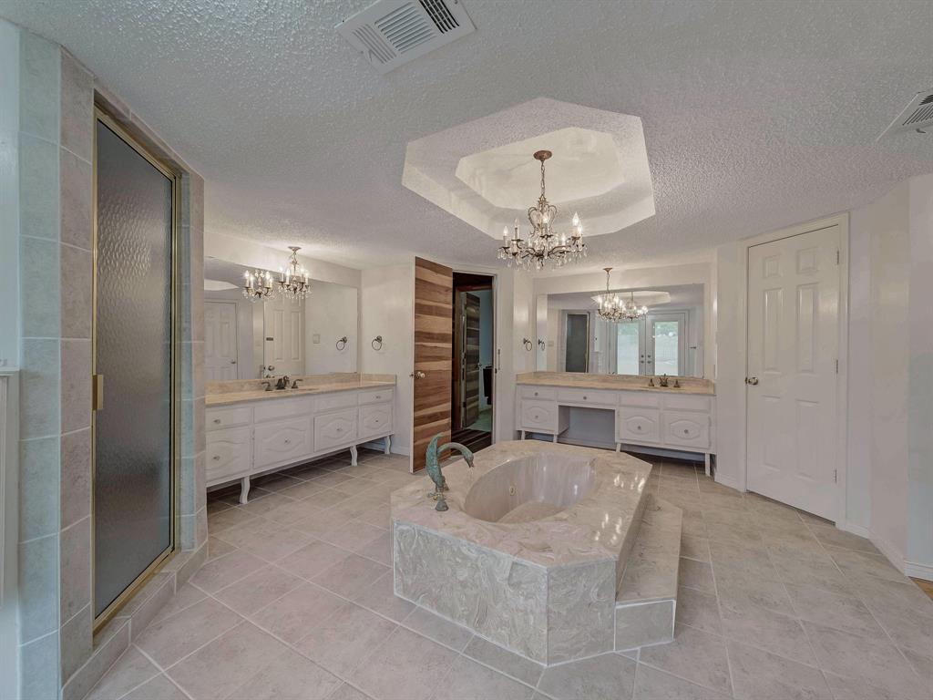 Hollywood Estate - Residential