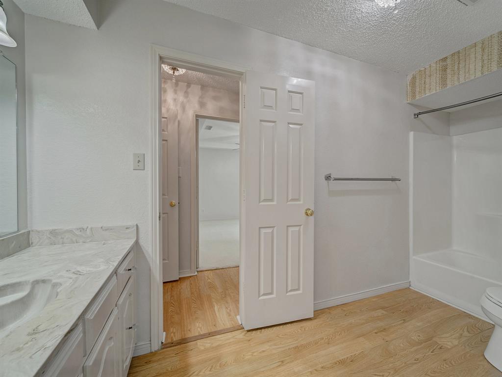 Hollywood Estate - Residential