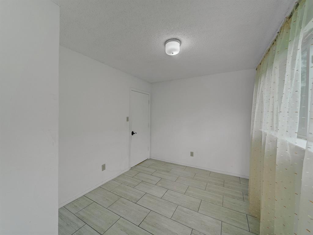 Hollywood Estate - Residential