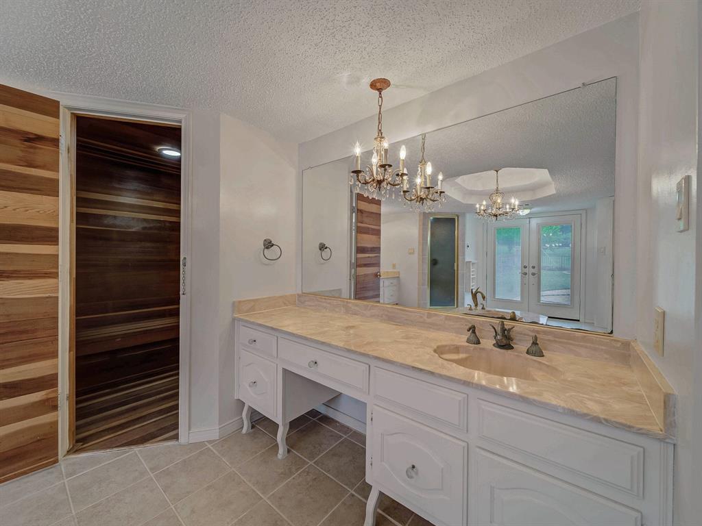 Hollywood Estate - Residential