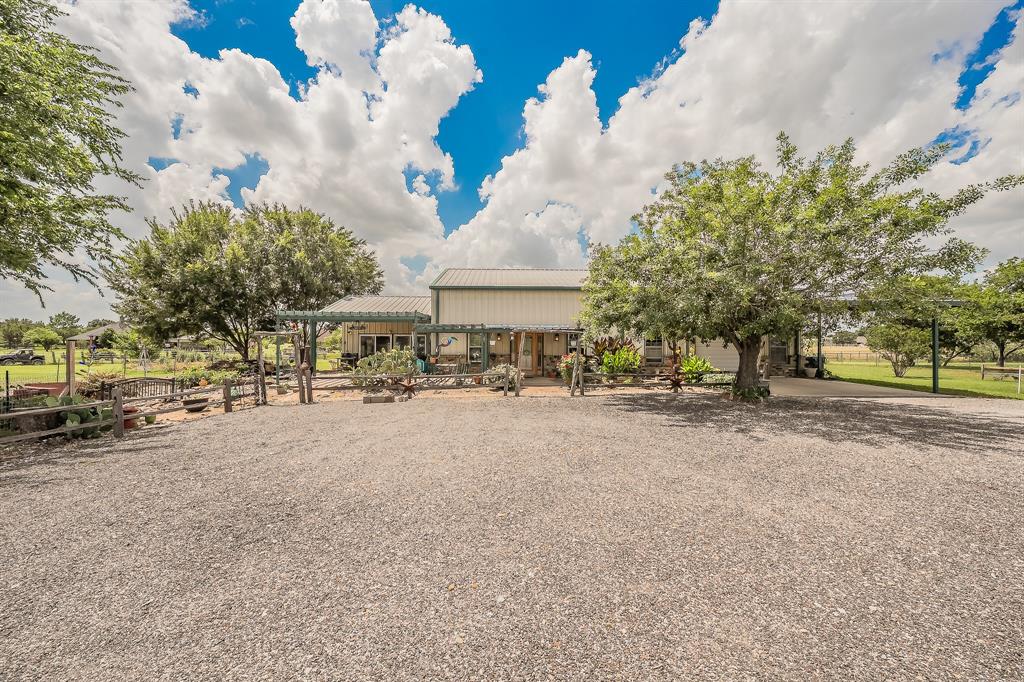 501 Country Lane