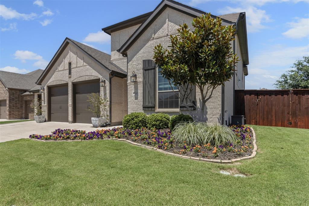 6165 Strada Cove