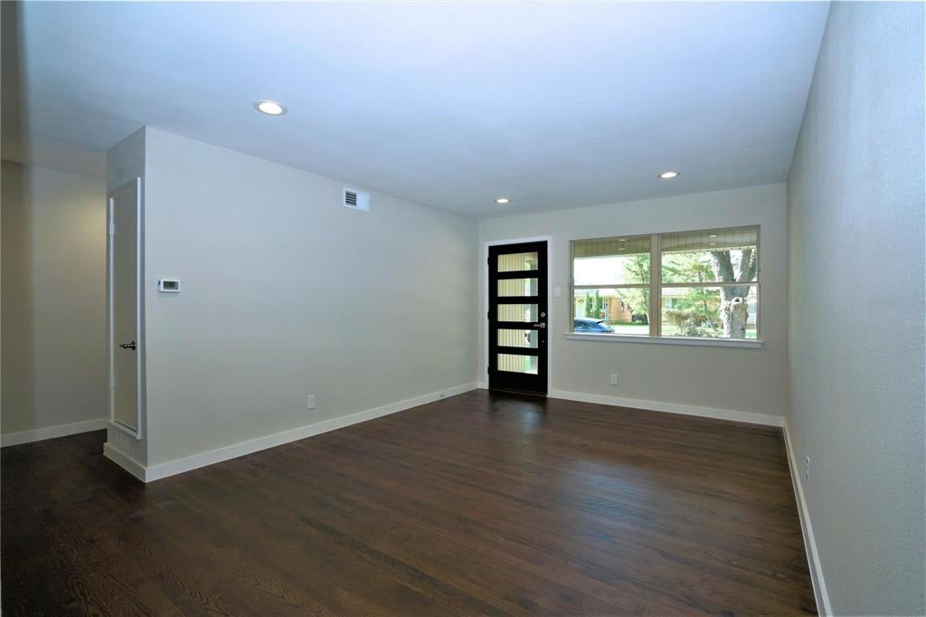 2435 Hillsboro Avenue