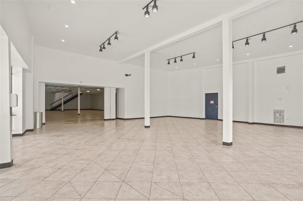 Sunset Hill - Commercial Sale