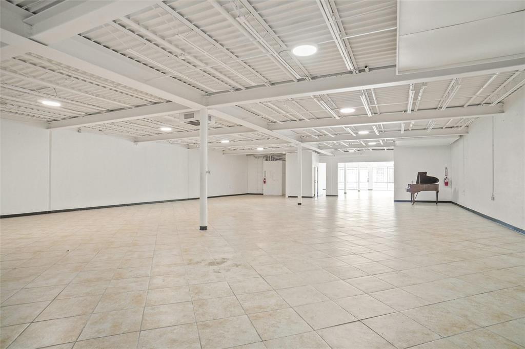 Sunset Hill - Commercial Sale