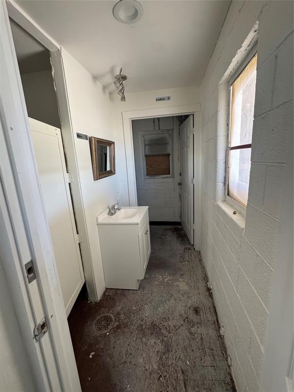 College Drive Rep - Commercial Lease