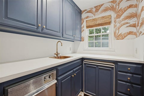 Tiny photo for 4331 Versailles Avenue, Highland Park, TX 75205 (MLS # 21404133)
