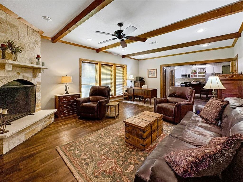 1786 County Road 348 Loop
