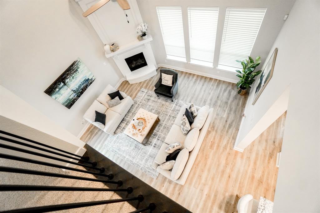 1309 Old Rocksprings Pass