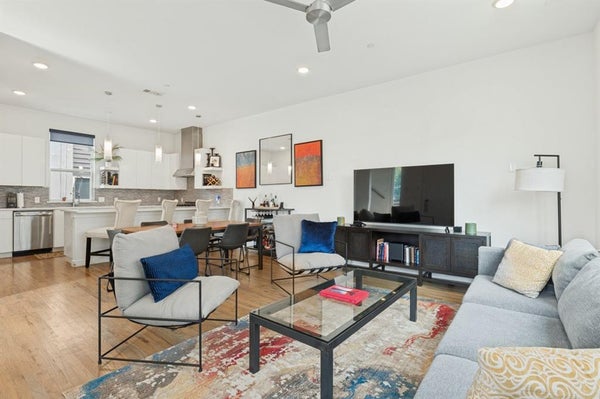 2314 N CARROLL AVE APT 101, DALLAS, TX 75204 - Image 2787d3fcf102729fff2a31d612bd15ae/192177420